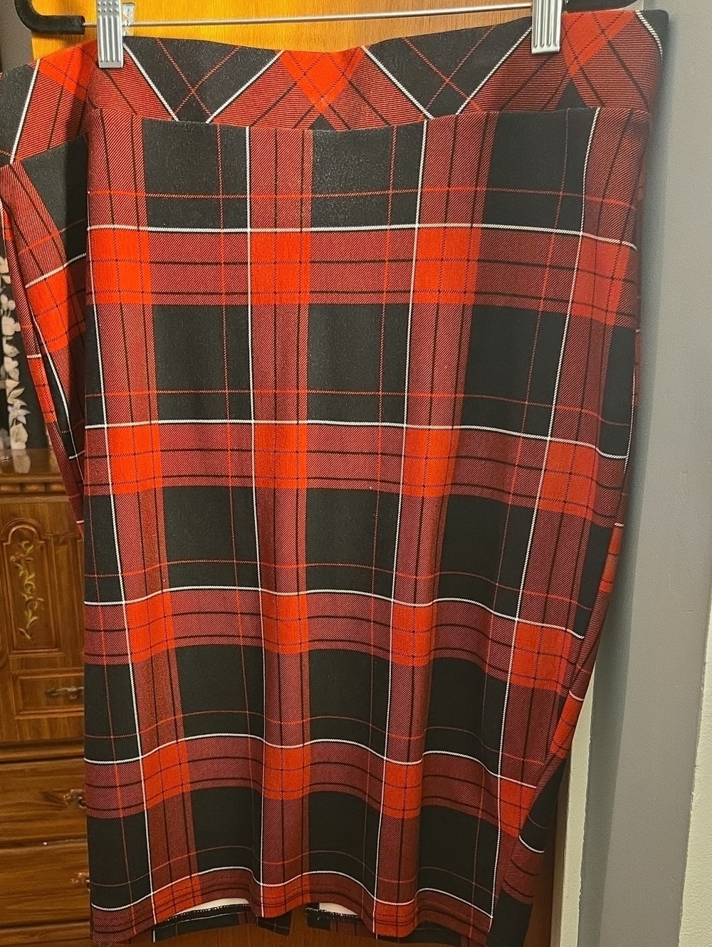 torrid Red and Black Plaid Pencil Skirt Torrid Size 1